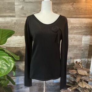 Cyrus silk blend black sweater with floral appliqué - M